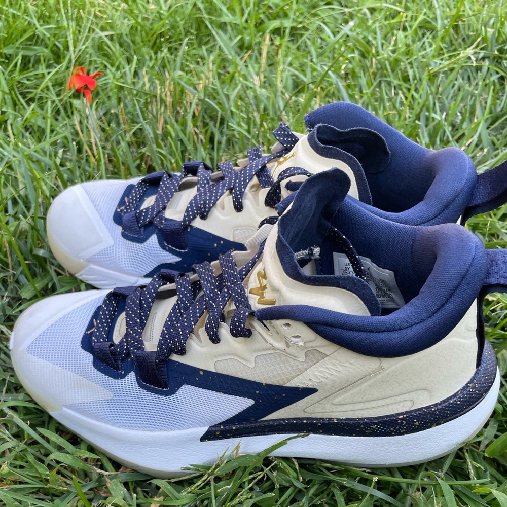 Jordan Zion 1 Pelicans size 5 kids